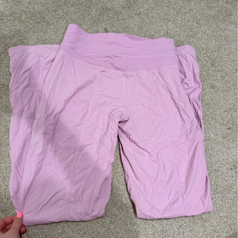 Lululemon dance pants - pink - Picture 3 of 3
